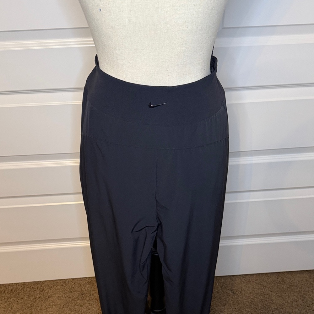 Nike DryFit Black Ultra Lightweight Joggers - Picture 5 of 10